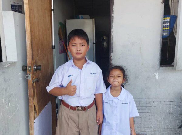 The boy name is Siwadon