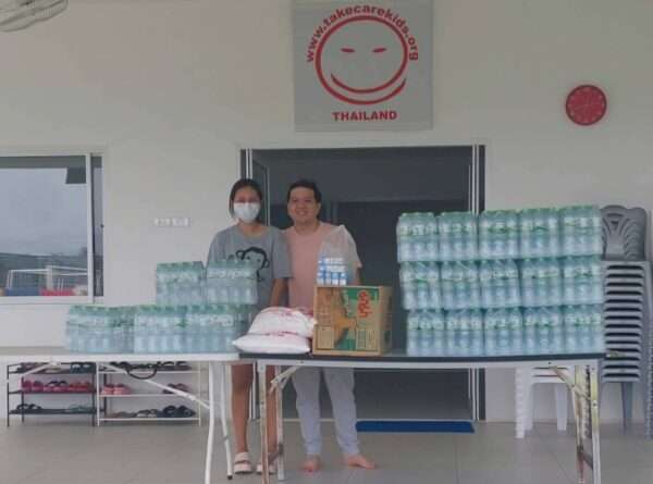 Thanks to Mrs Pomelo e Mr. Ball for donating water, milk and rice