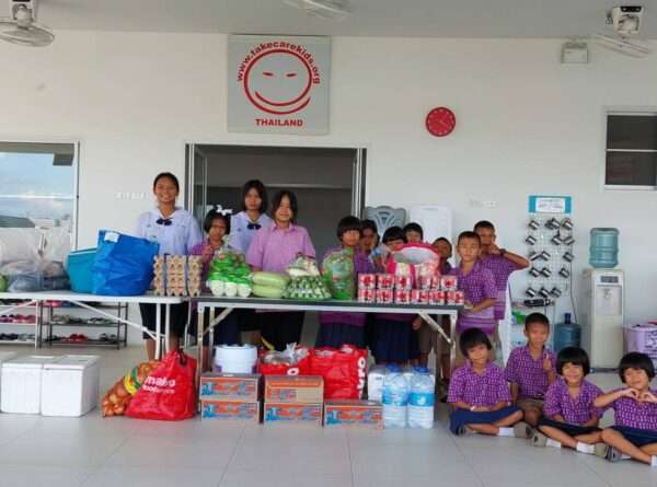 Thanks to an anonymous person for donating us many useful products for our foster home.