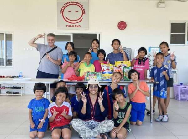 Thanks Per and Paul for the used clothes and the cookies.