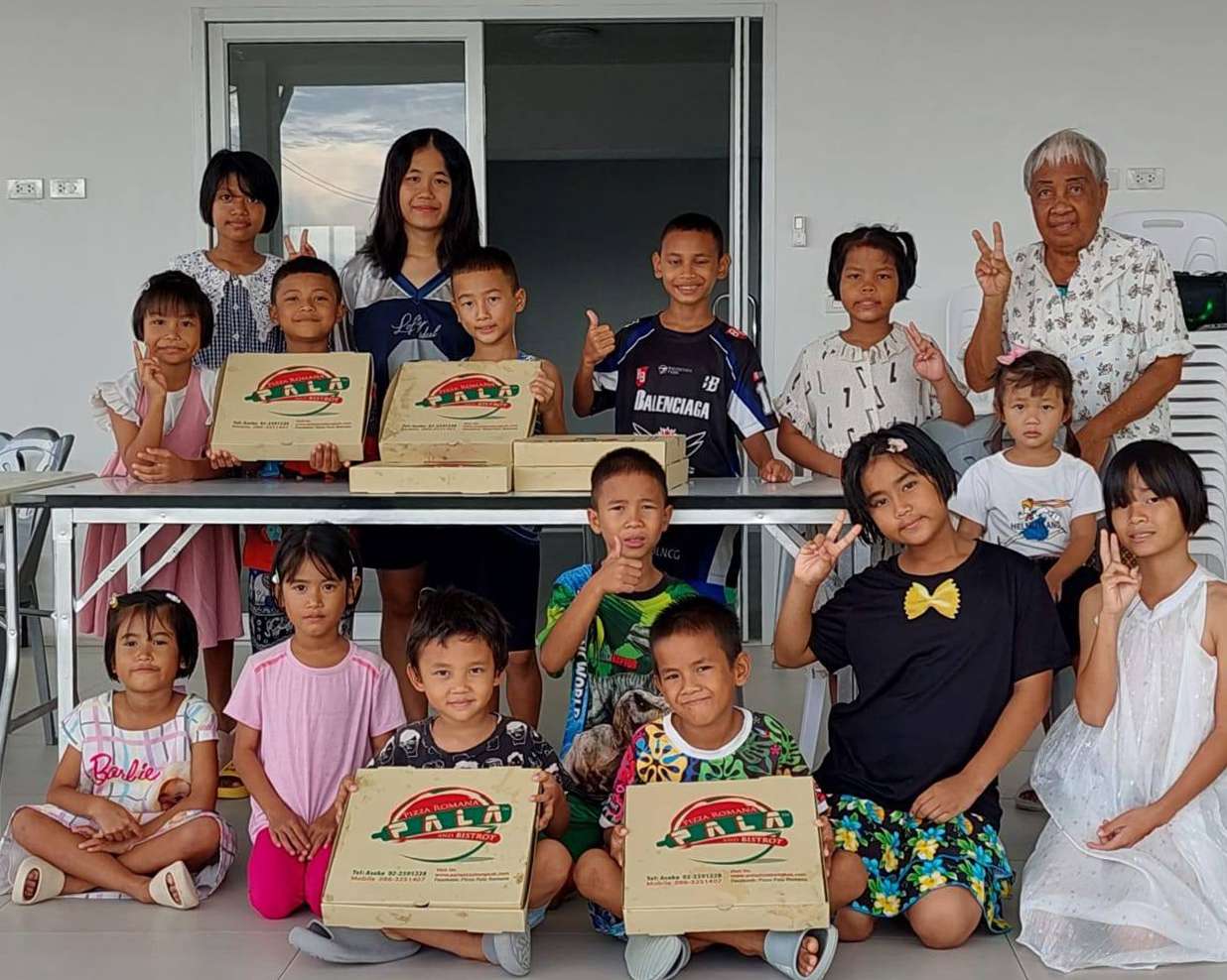 Yummy pizza from Massimo, La Pala in Bangkok.