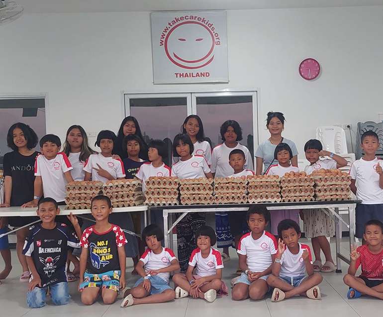 1500eggs from Chao Pho Hang Dong Shrine