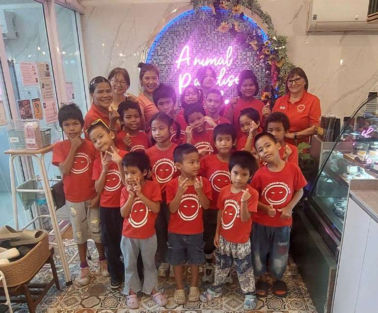 Animal Café: thanks Fiona and Jin